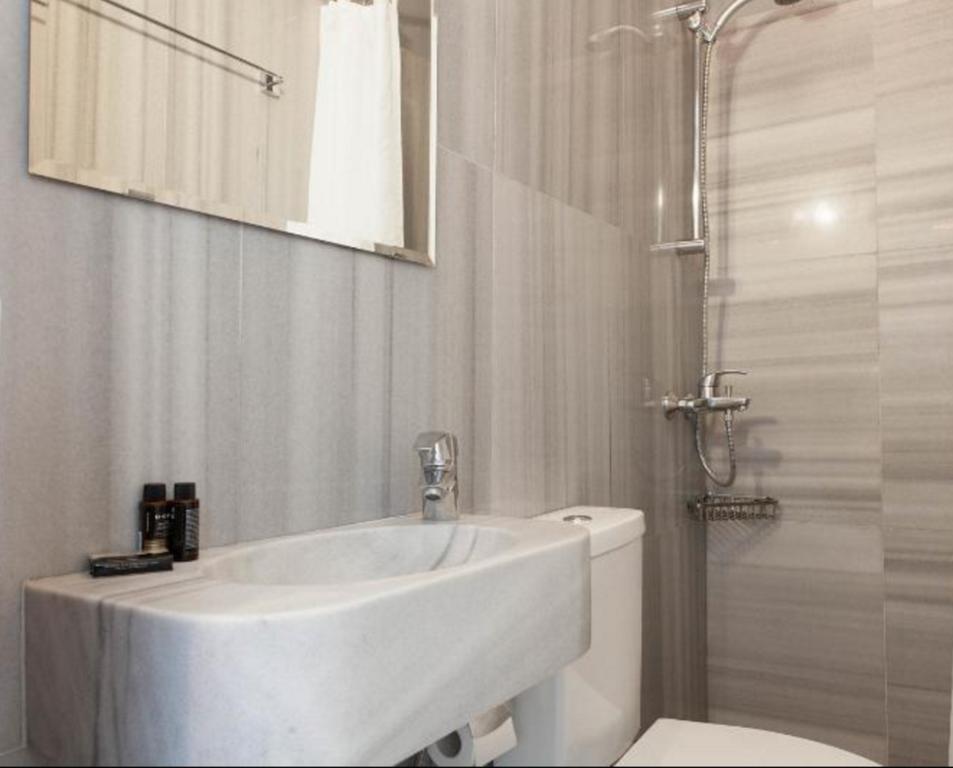 Acropolis Charming Apartment With Large Balcony - Dm17 Athén Kültér fotó